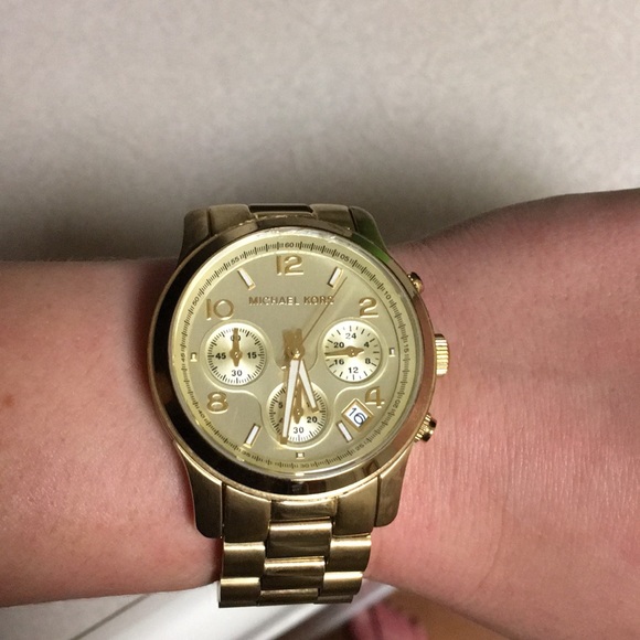 Good Michael kors watch.Comes with box gently worn - Picture 6 of 16